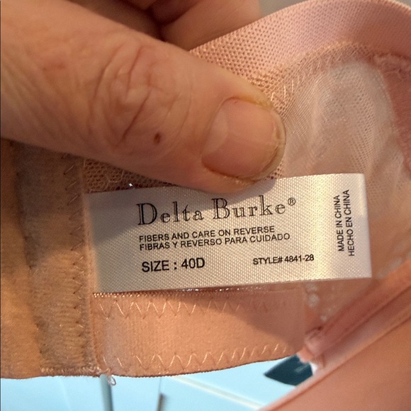 Delta Burke Peach Lace-Overlay Full Coverage Bra - Picture 4 of 6